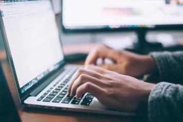 Person using a lap top